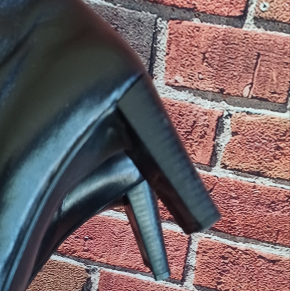 Bianco Boots - Picture 14 of 16